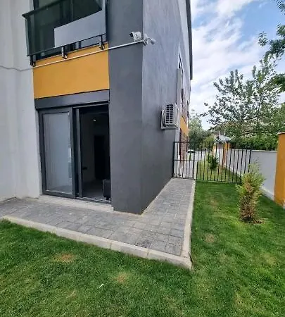 Appartement Aloha Airport Guest *
