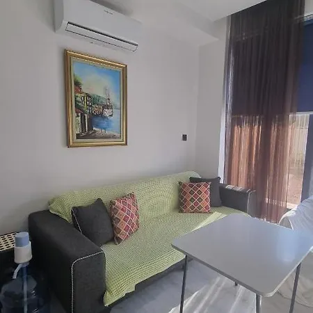 Aloha Airport Guest Appartement *
